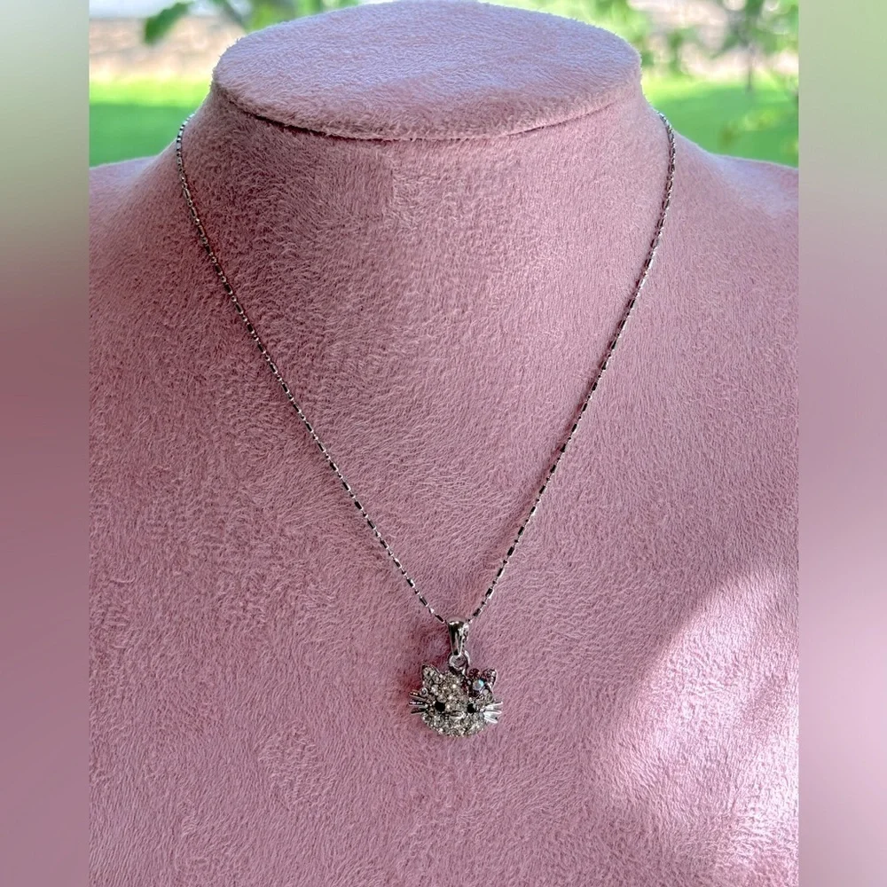 Hello Kitty Crystal Pendant Charm‎ Necklace with Pink Flower
